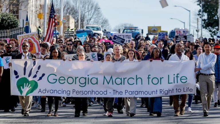 Los detractores del aborto en EEUU avisan: «La lucha no ha acabado»