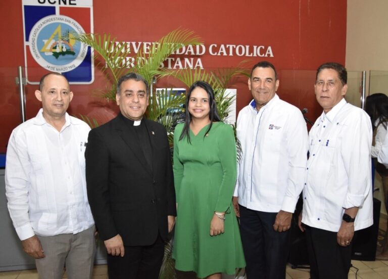 UCNE realiza lanzamiento de la unidad de egresados de la institución 