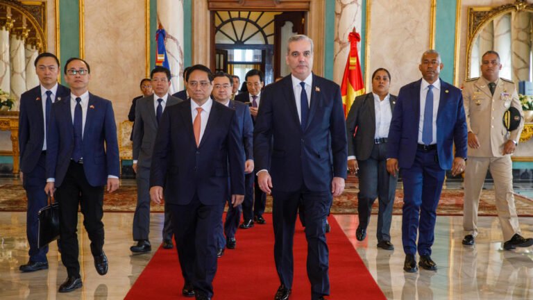 presidente-abinader-recibe-al-primer-ministro-de-vietnam-en-el-palacio-nacional
