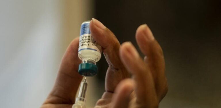 Salud Pública anuncia medidas ante brote de sarampión en las Américas