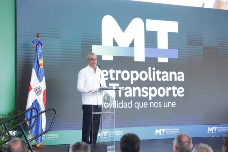abinader-inaugura-liea-metro-beneficiaria-un-millon-usuarios