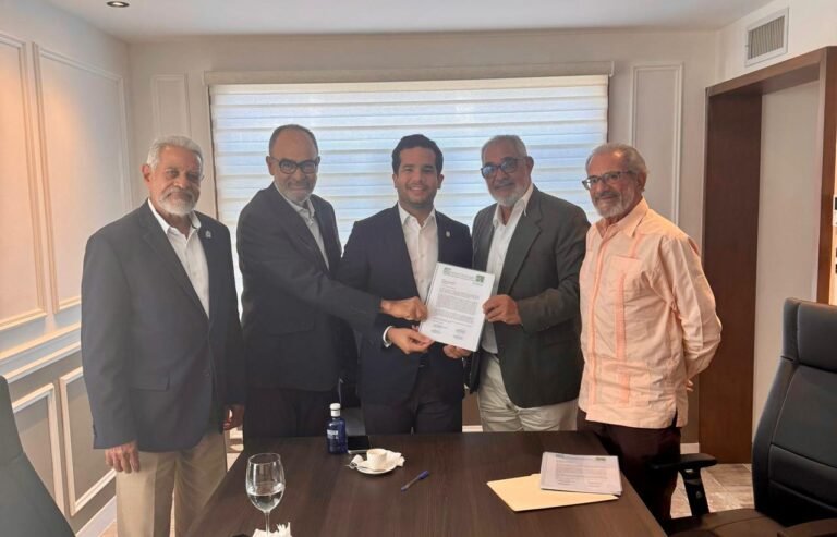 La Fuerza del Pueblo advierte riesgo privatización en proyecto sobre ley de agua