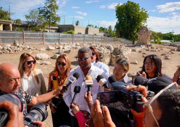 gobierno-inicia-investigacion-arqueologica-para-localizar-restos-del-cacique-enriquillo-en-azua